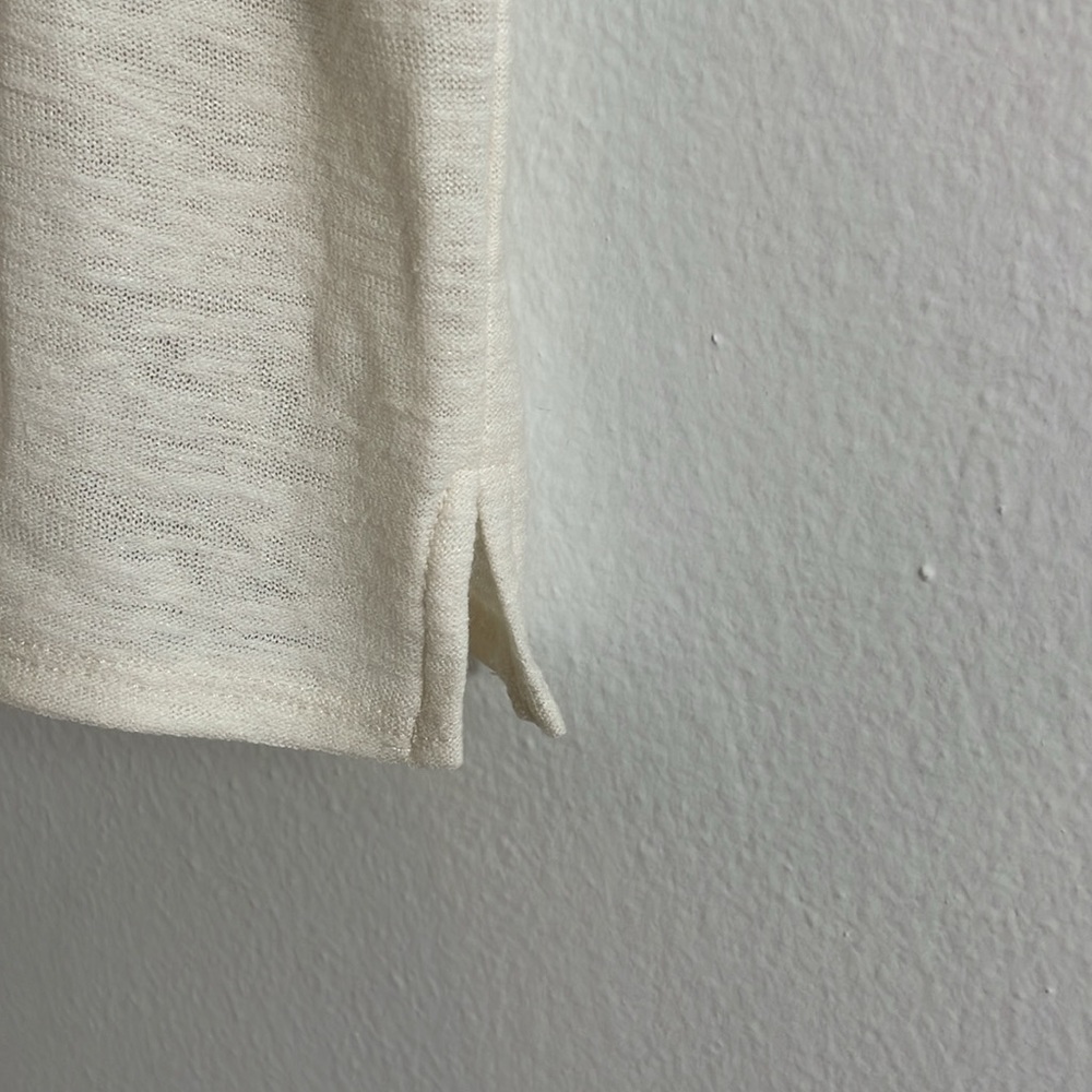 Madewell Skyline V-neck tee - Picture 3 of 6